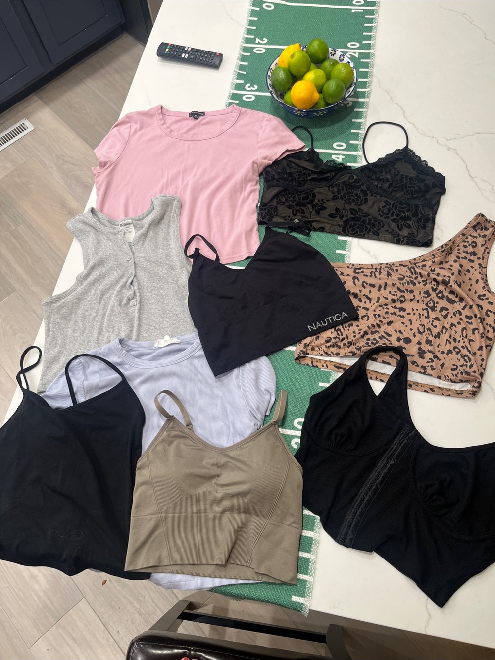 Lot of 9 crop tops and bralettes L and XL